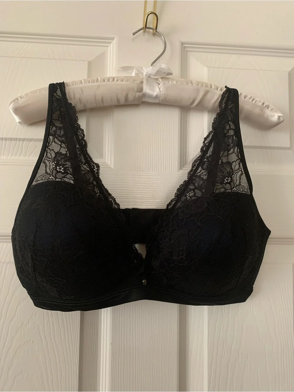 Maidenform Bra: Soft Dark Navy Cups with Black Lace, XL